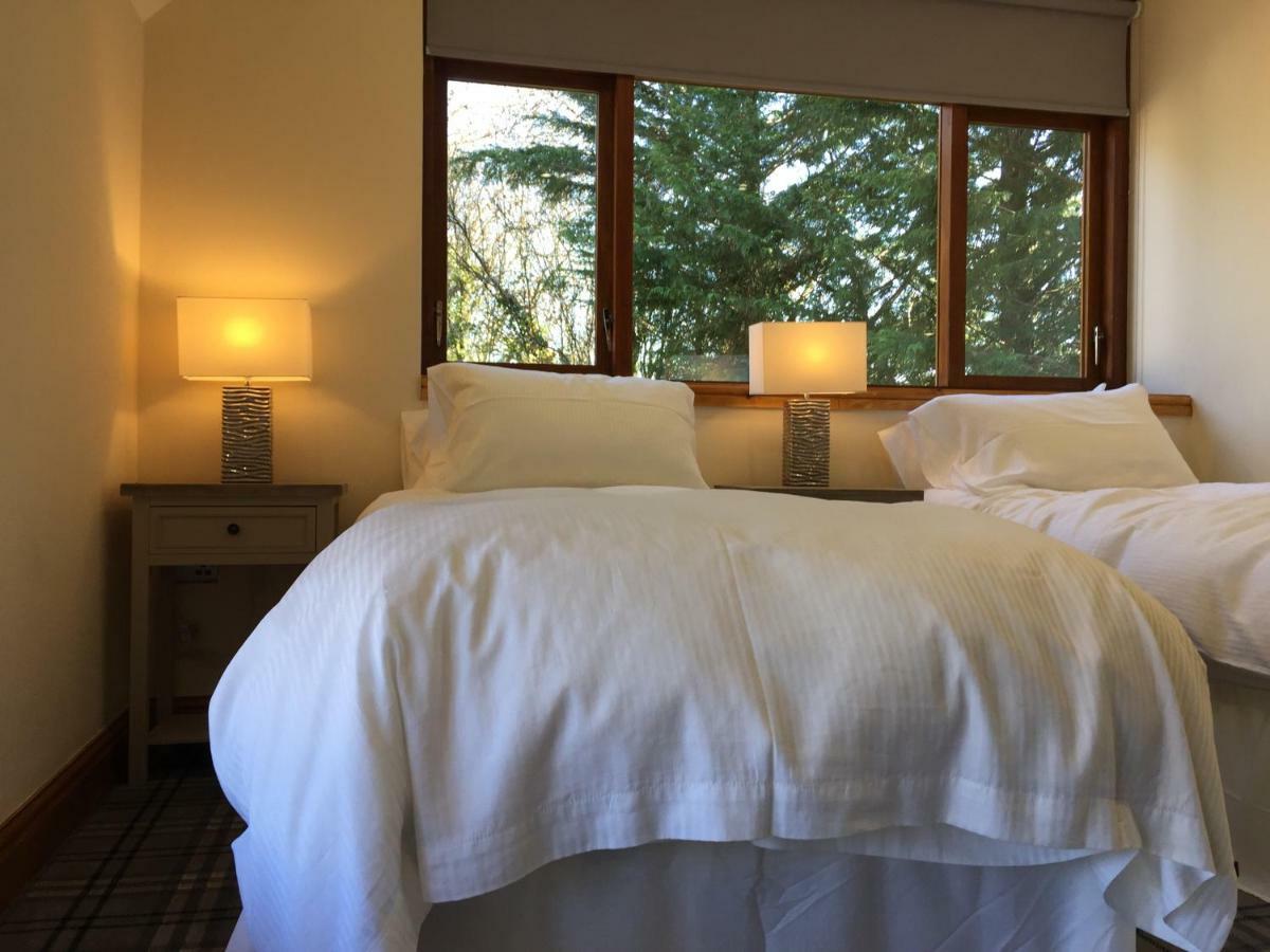 卡迪夫 Pencoed House Estate旅馆 外观 照片